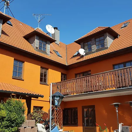 Häuser der Villa Italia-2