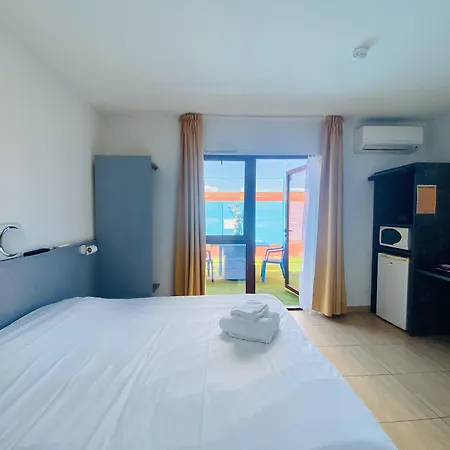 Hôtel Acajou-2