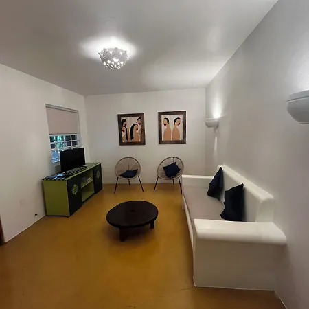 The Dive Hut - Boutique Apartments-3