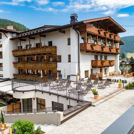 Landhotel Tirolerhof - Wildschoenau - Premium Card Im Sommer-3