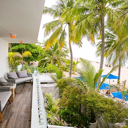 Numero Uno Beach House-2