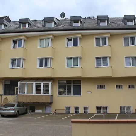 Lipp Apartments-2