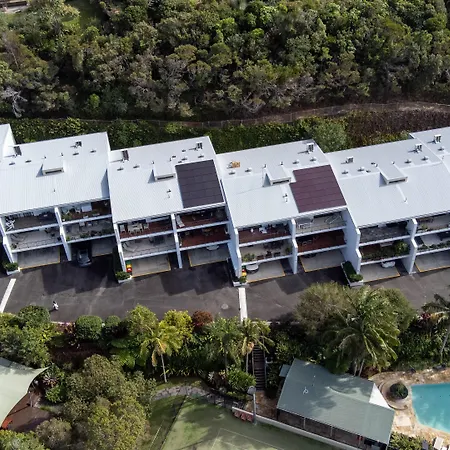 The Oasis Apartments And Treetop Houses-3