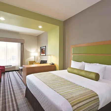 La Quinta By Wyndham Paducah-3