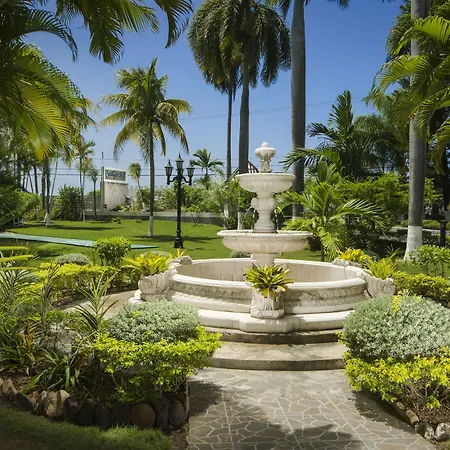 Seagarden Beach Resort-3