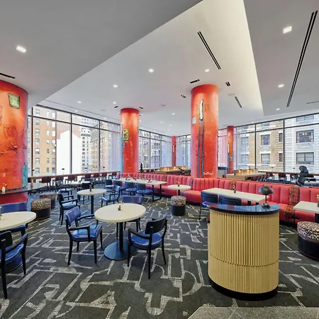 Courtyard By Marriott New York Manhattan/Central Park-3