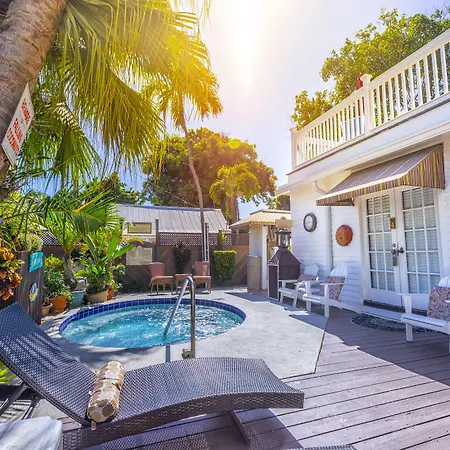 Seascape Tropical Inn (Adults Only)-2