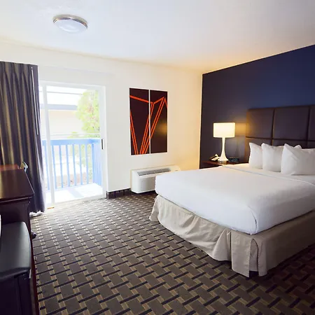 Silverstone Inn North Spokane-3
