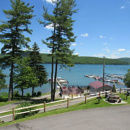 Lake 'N Pines Motel-2