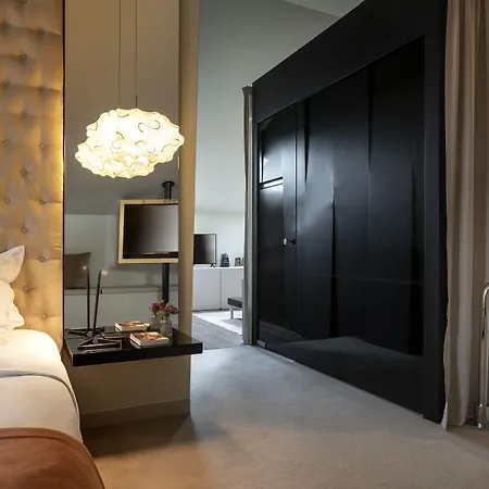 9Hotel Mercy-3