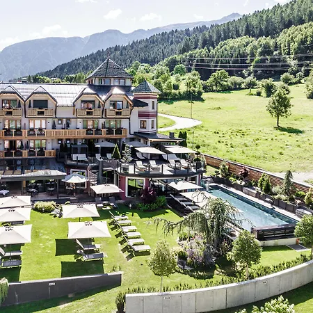 Tevini Dolomites Charming Hotel-2