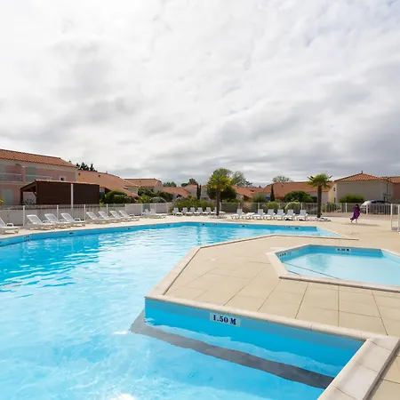 Madame Vacances les Mas de Saint Hilaire-3