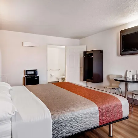 Motel 6-Youngstown, Oh-3