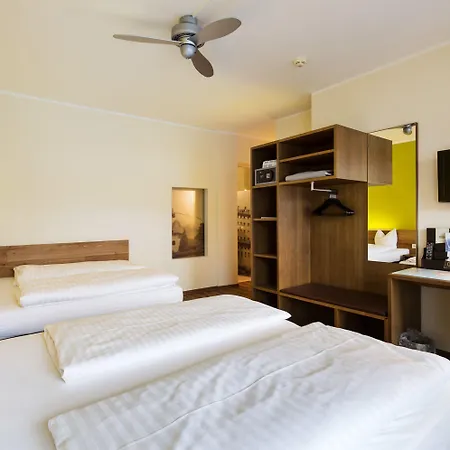 Basic Hotel Innsbruck-2