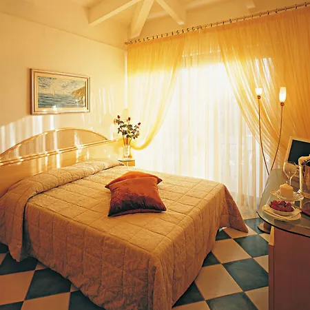 Hotel Posillipo-3