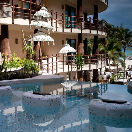 El Taj Oceanfront And Beachside Condo Hotel-2