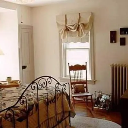 Brickhouse Inn B&B-2