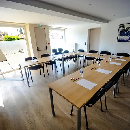 Contact Hôtel De Troyes 5 mn centre ville avec parking privé-3