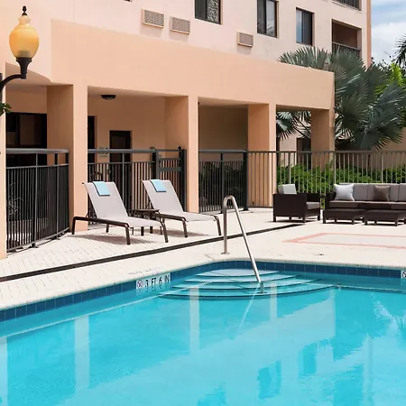Courtyard By Marriott Miami At Dolphin Mall-2