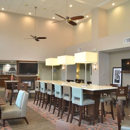 Hampton Inn & Suites Navarre-2