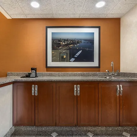 Drury Inn & Suites St. Louis Forest Park-3