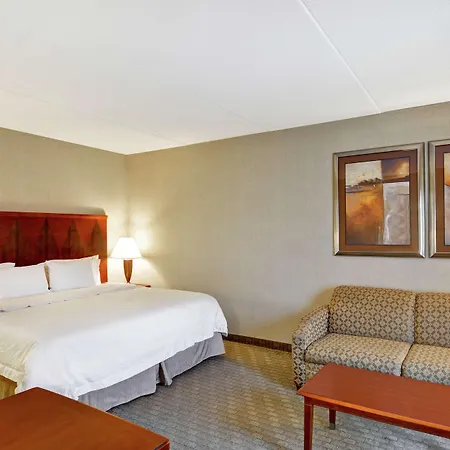 Hampton Inn Lewisburg-3