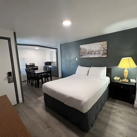 Economy Inn-3