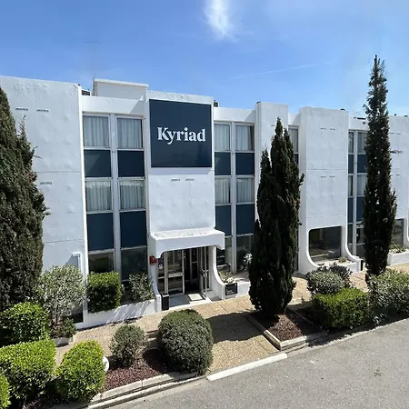 Kyriad Martigues Sud-2