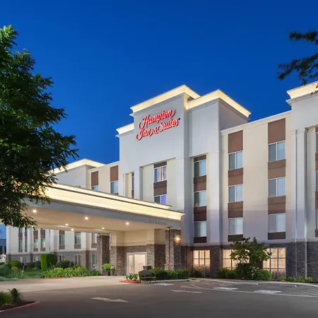 Hampton Inn & Suites Fresno-3