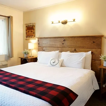 Moose Creek Inn-3