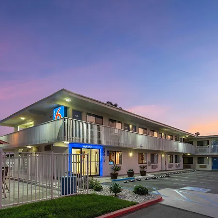 Motel 6-Ventura, Ca - Beach-3