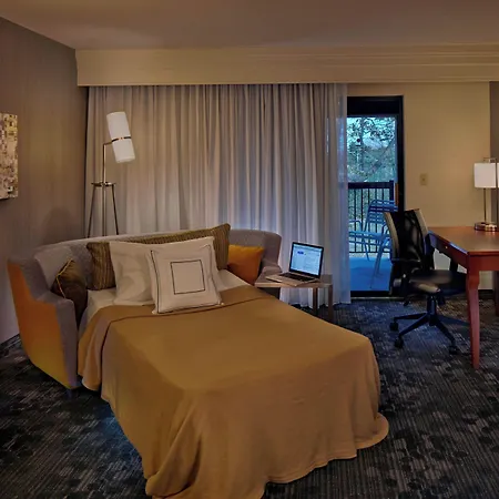 Courtyard By Marriott Providence Warwick-2