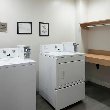Fairfield Inn & Suites By Marriott Newark Liberty International Airport-3