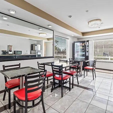 Rodeway Inn & Suites Nampa-3