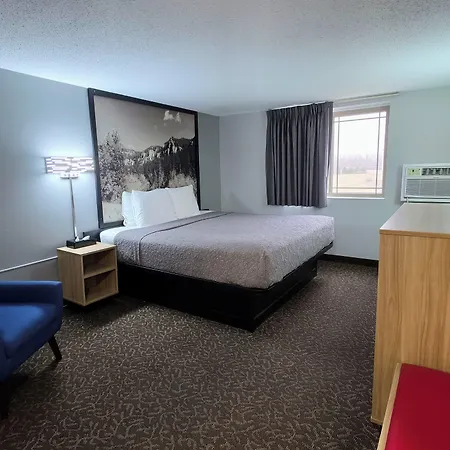 Super 8 By Wyndham Yankton-2