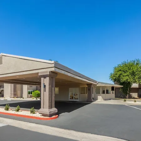 Ramada By Wyndham Merced-2