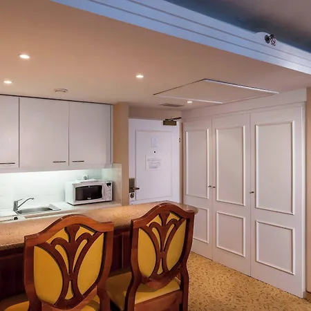 Millennium Court, Budapest - Marriott Executive Apartments-3