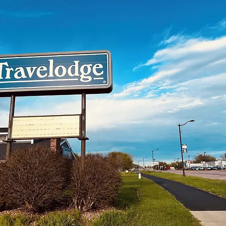 Travelodge By Wyndham Valleyfair Shakopee-3