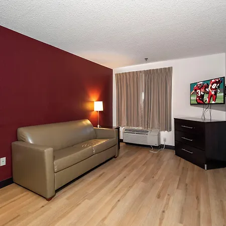 Red Roof Inn & Suites Dover Downtown-2