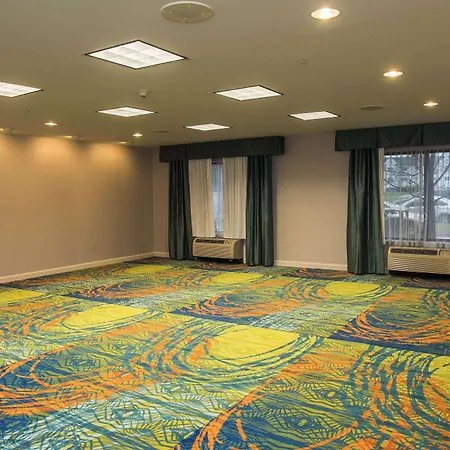 Wyndham Garden Erie-2