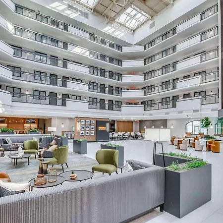 Embassy Suites By Hilton Louisville East-2