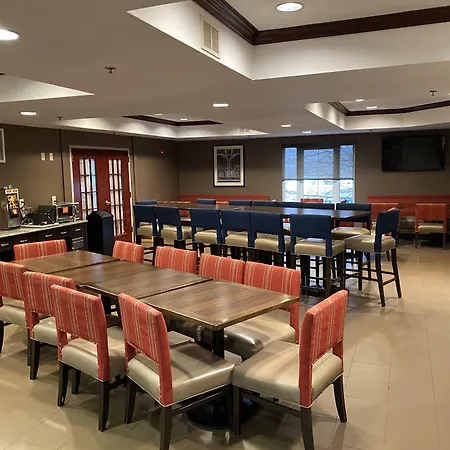Comfort Suites Newark - Harrison-2