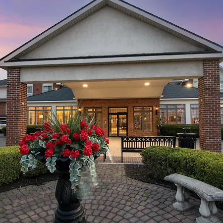 Best Western Plus Franklin Square Inn-2