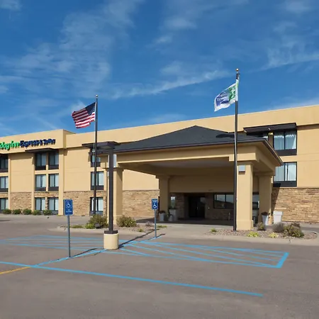 Holiday Inn Express Hotel & Suites Colby By Ihg-2