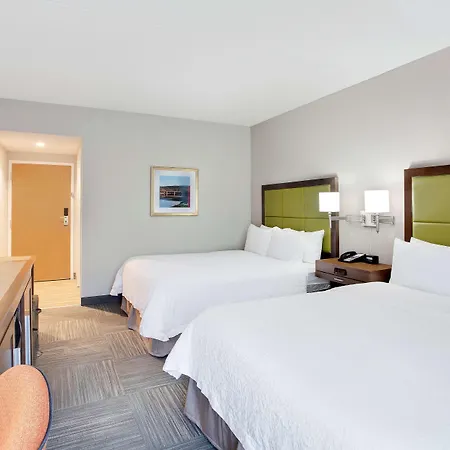Hampton Inn Middletown-2