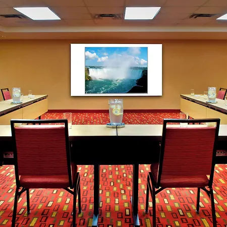 Courtyard By Marriott Niagara Falls-3