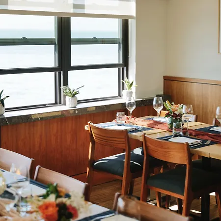 Malibu Beach Inn-3