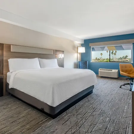 Holiday Inn Express San Diego South - National City By Ihg-2
