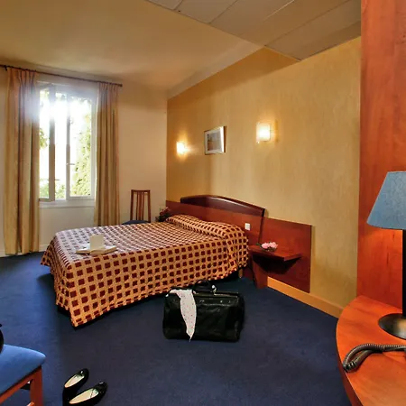 Logis Hotels Grand Hotel d'Orléans-3