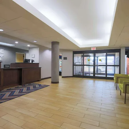 Hampton Inn Raleigh/Garner-2